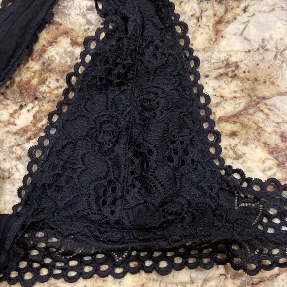 Black bralette in new condition - Picture 5 of 7